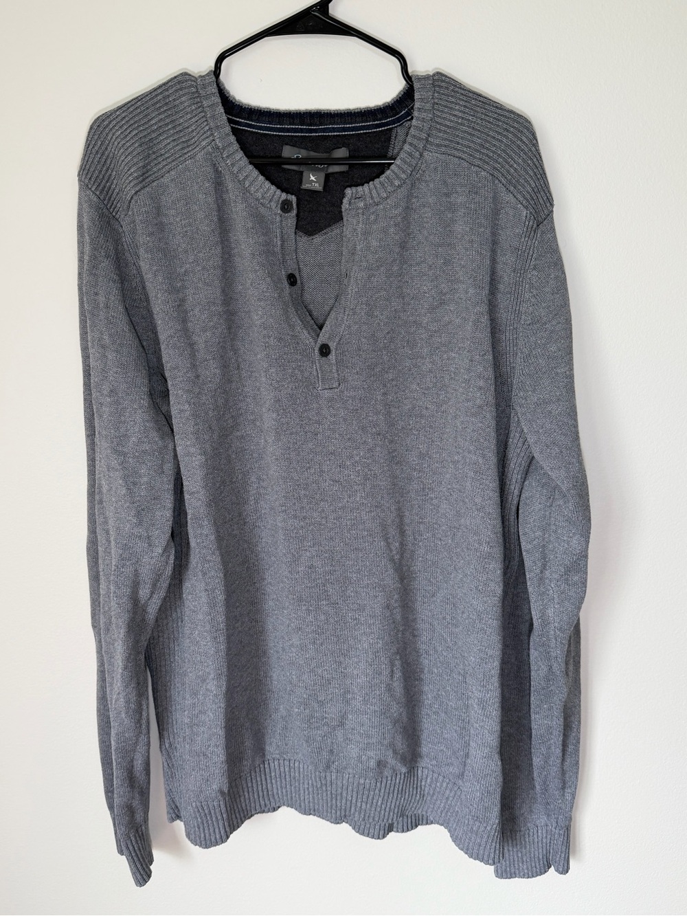 Eddie Bauer Men's Grey V-Neck Henley Sweater